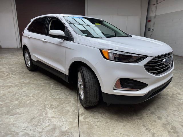 Certified 2022 Ford Edge SEL image 7