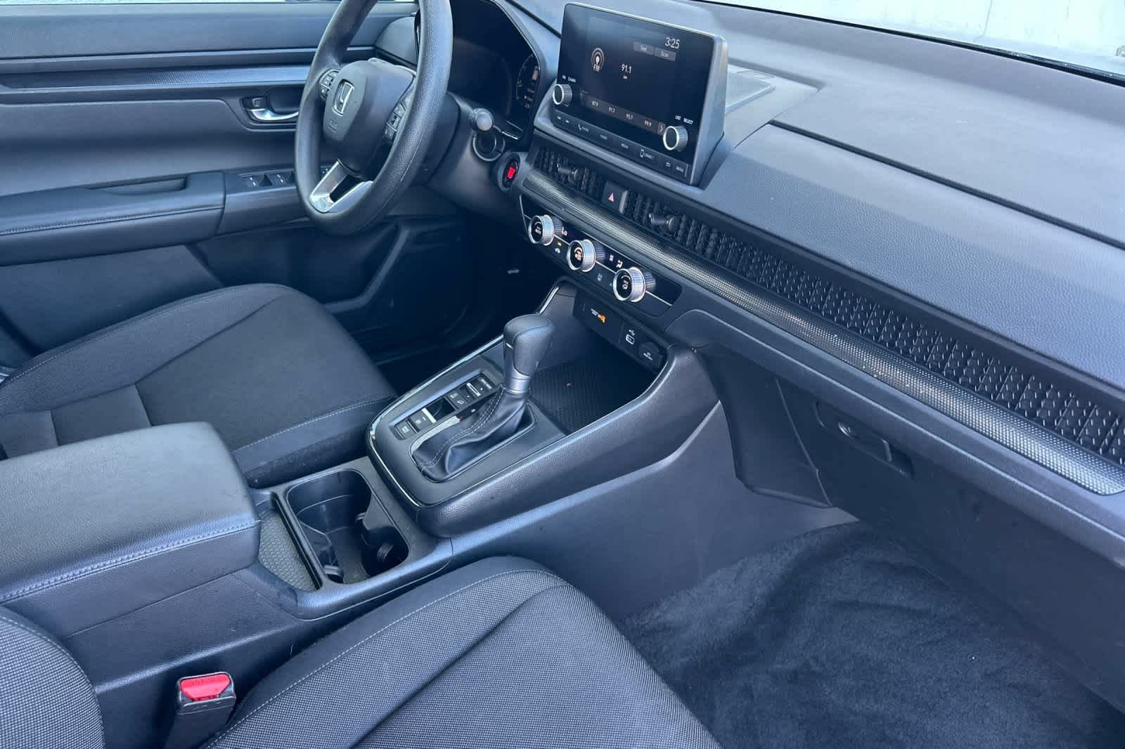 Used 2025 Honda CR-V LX image 17
