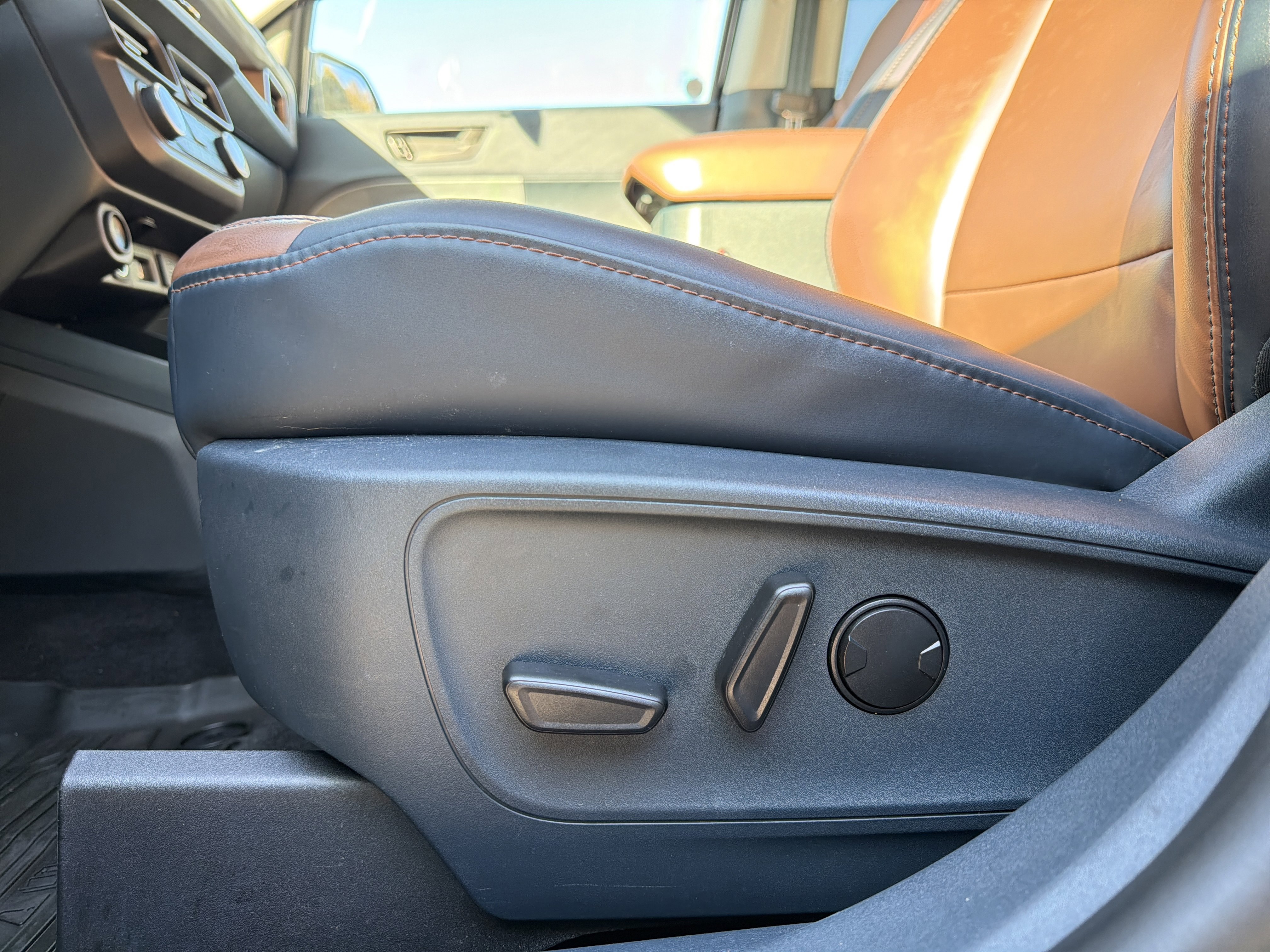 Certified 2024 Ford Maverick Lariat image 26