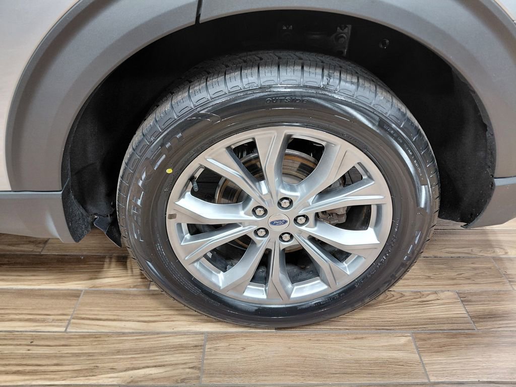 Certified 2022 Ford Explorer Limited AWD/4WD image 13