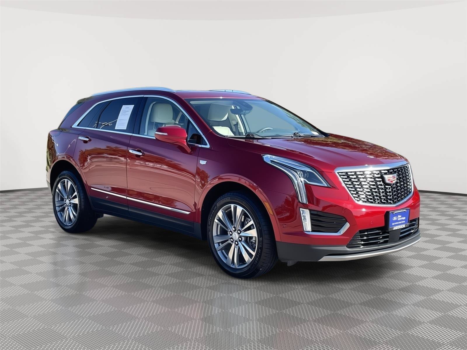 Used 2025 Cadillac XT5 Premium Luxury w/ Technology Package AWD/4WD image 5