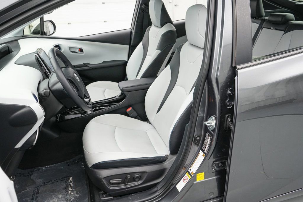 Used 2019 Toyota Prius Limited w/ Premium Convenience Package image 11