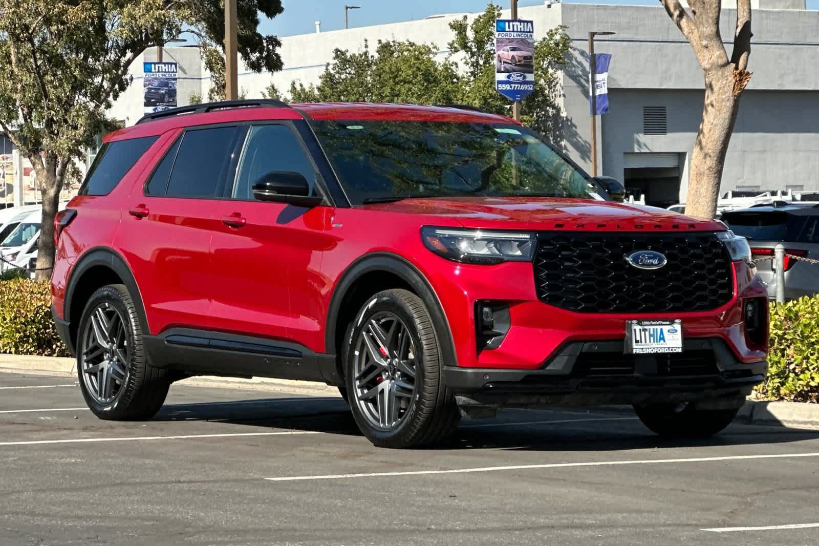 Certified 2025 Ford Explorer ST-Line w/ ST-Line Street Pack AWD/4WD image 10