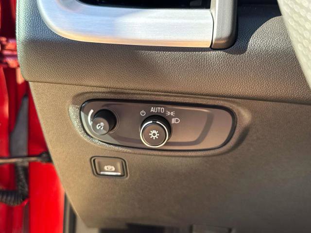 Used 2024 GMC Terrain SLE FWD image 21