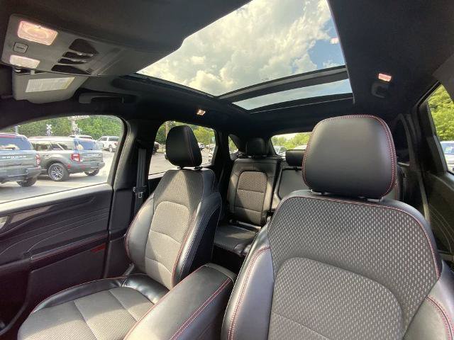 Certified 2023 Ford Escape ST-Line w/ Tech Pack #1 AWD/4WD image 30