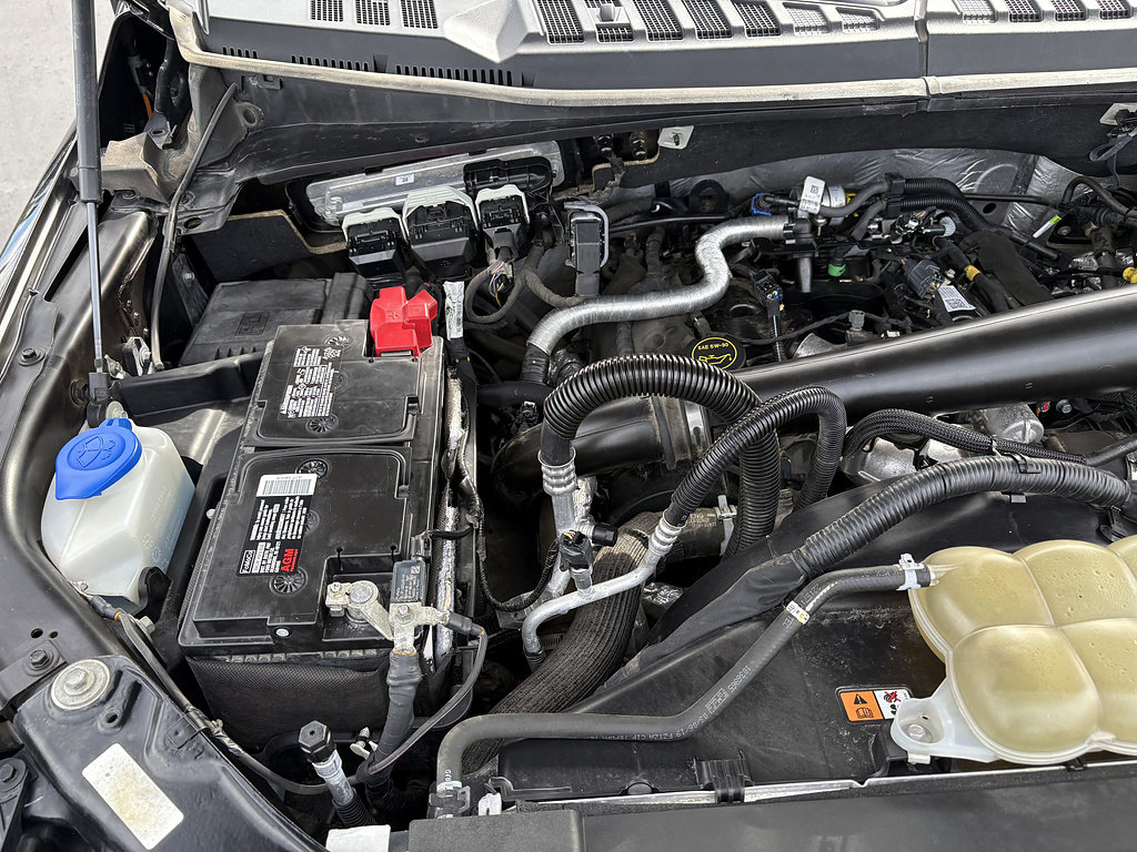 Certified 2019 Ford F150 Platinum w/ FX4 Off-Road Package AWD/4WD image 40