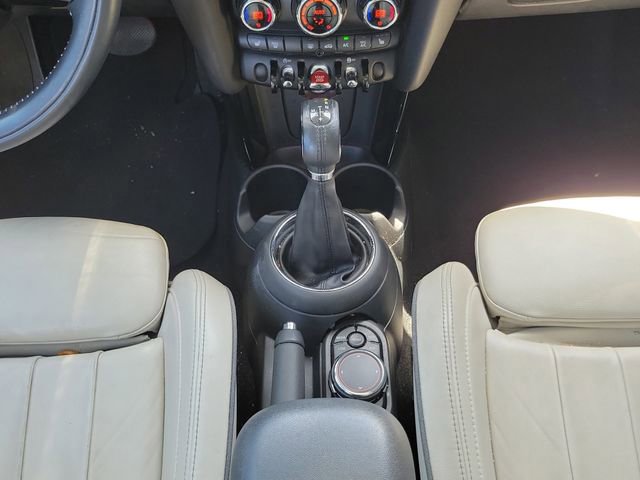 Used 2019 MINI Cooper 4-Door Hardtop w/ Signature Upholstery Package image 16