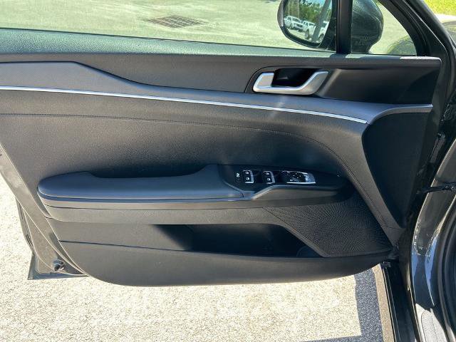 Used 2025 Kia K5 LXS FWD image 16
