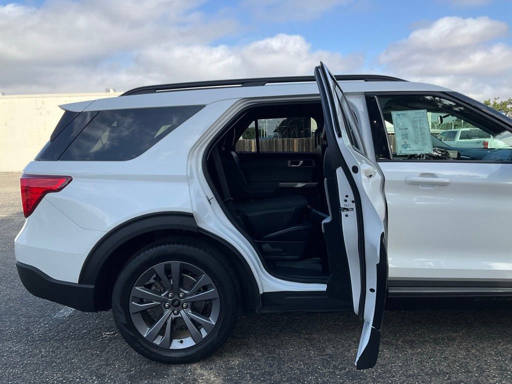 Certified 2022 Ford Explorer XLT w/ Equipment Group 202A image 60