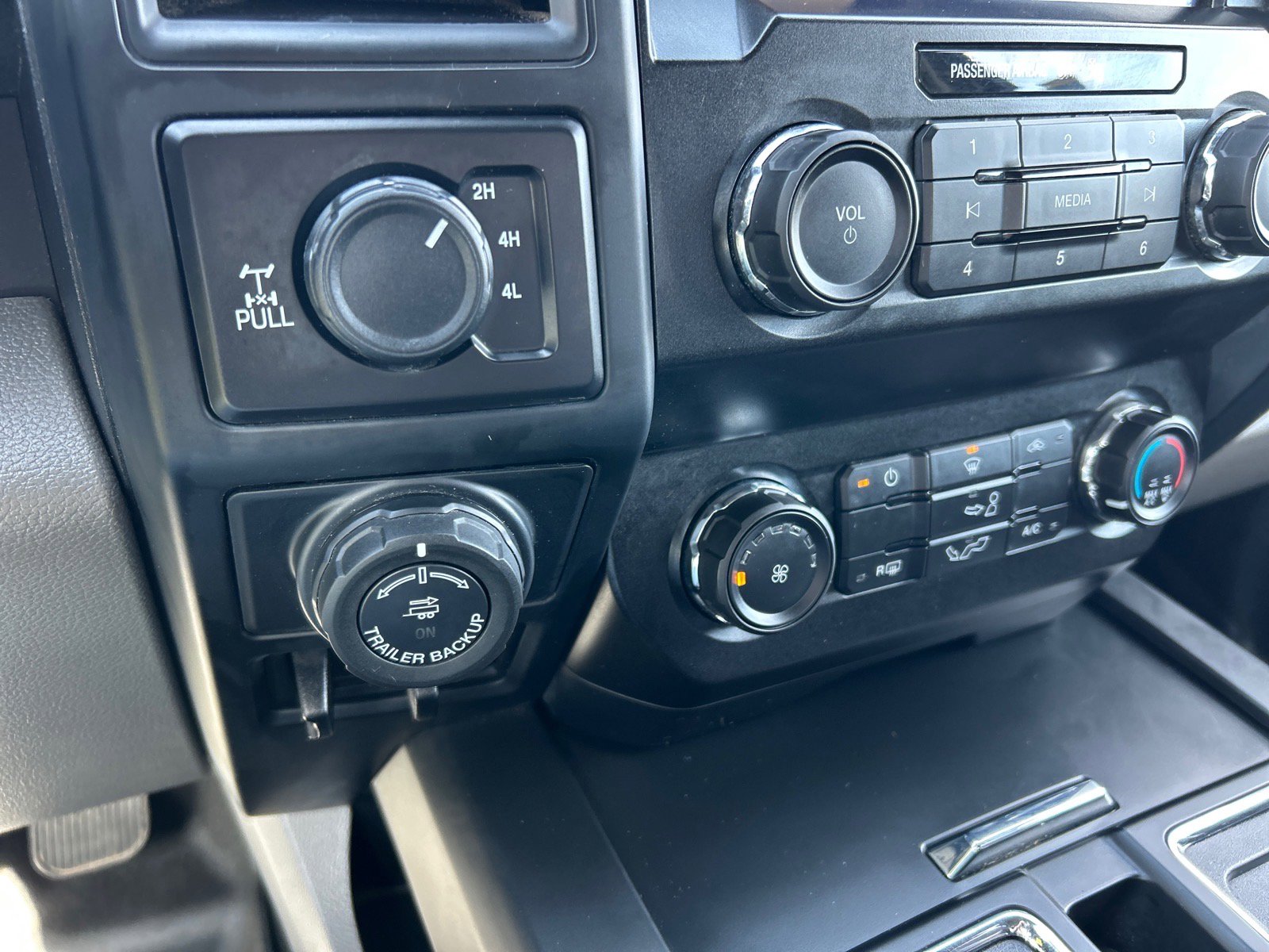 Certified 2019 Ford F150 XL w/ Equipment Group 101A Mid image 29