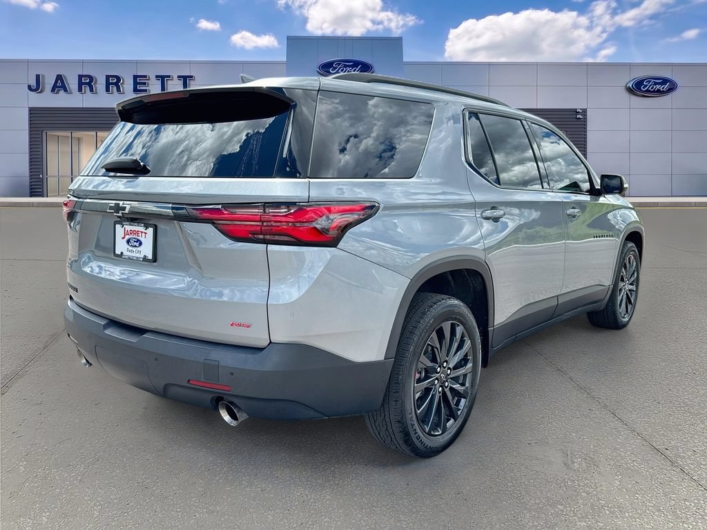 Used 2023 Chevrolet Traverse RS FWD image 7