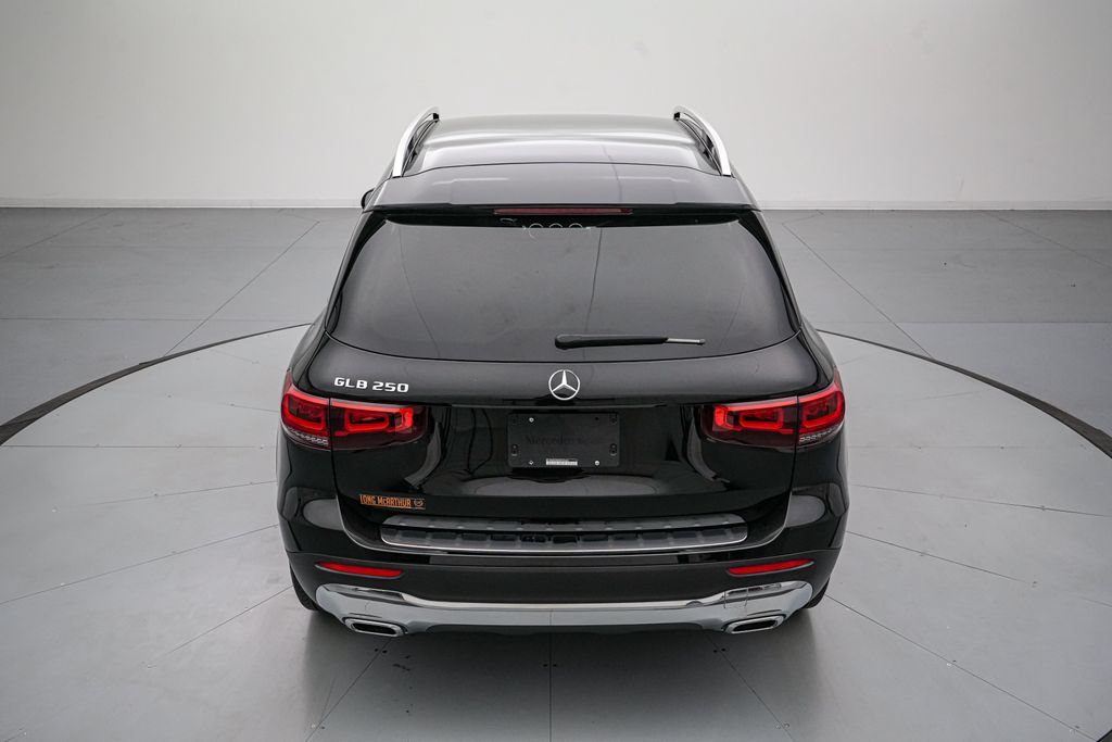 Used 2022 Mercedes-Benz GLB 250 w/ Premium Package Lite image 5
