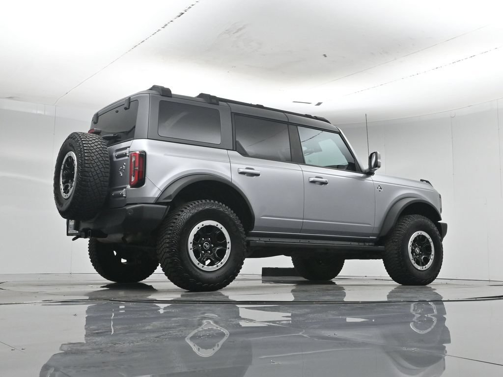 Certified 2023 Ford Bronco Outer Banks w/ Sasquatch Package AWD/4WD image 48