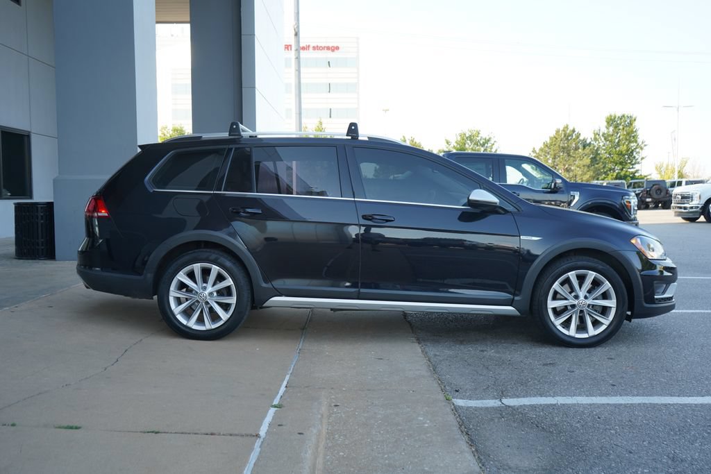 Used 2017 Volkswagen Golf Alltrack S AWD/4WD image 9