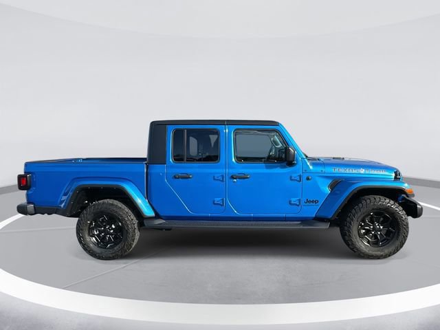 Used 2022 Jeep Gladiator Sport image 2