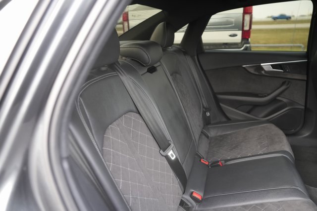 Used 2019 Audi S4 Premium Plus w/ Premium Plus Package image 17