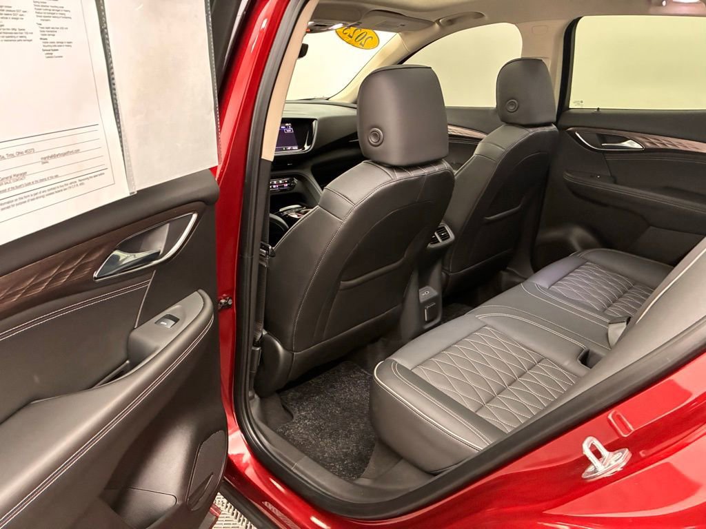 Used 2023 Buick Envision Avenir image 29