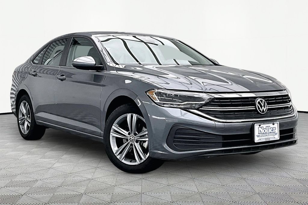 Used 2024 Volkswagen Jetta SE FWD image 12