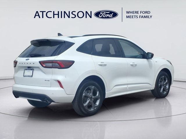 Certified 2024 Ford Escape ST-Line w/ Tech Pack #1 AWD/4WD image 4