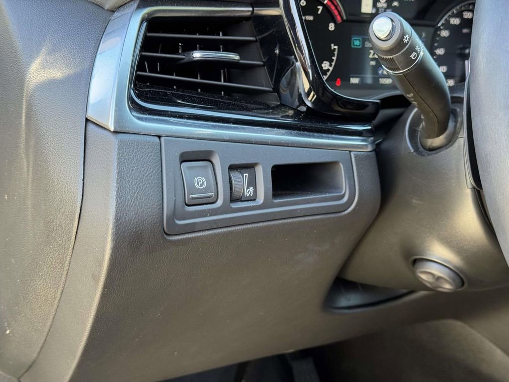 Used 2024 Cadillac XT6 Premium Luxury w/ LPO, Floor Liner Package FWD image 14