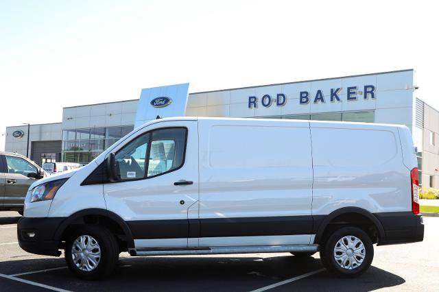 Certified 2025 Ford Transit 250 Low Roof w/ Exterior Upgrade Package RWD image 3