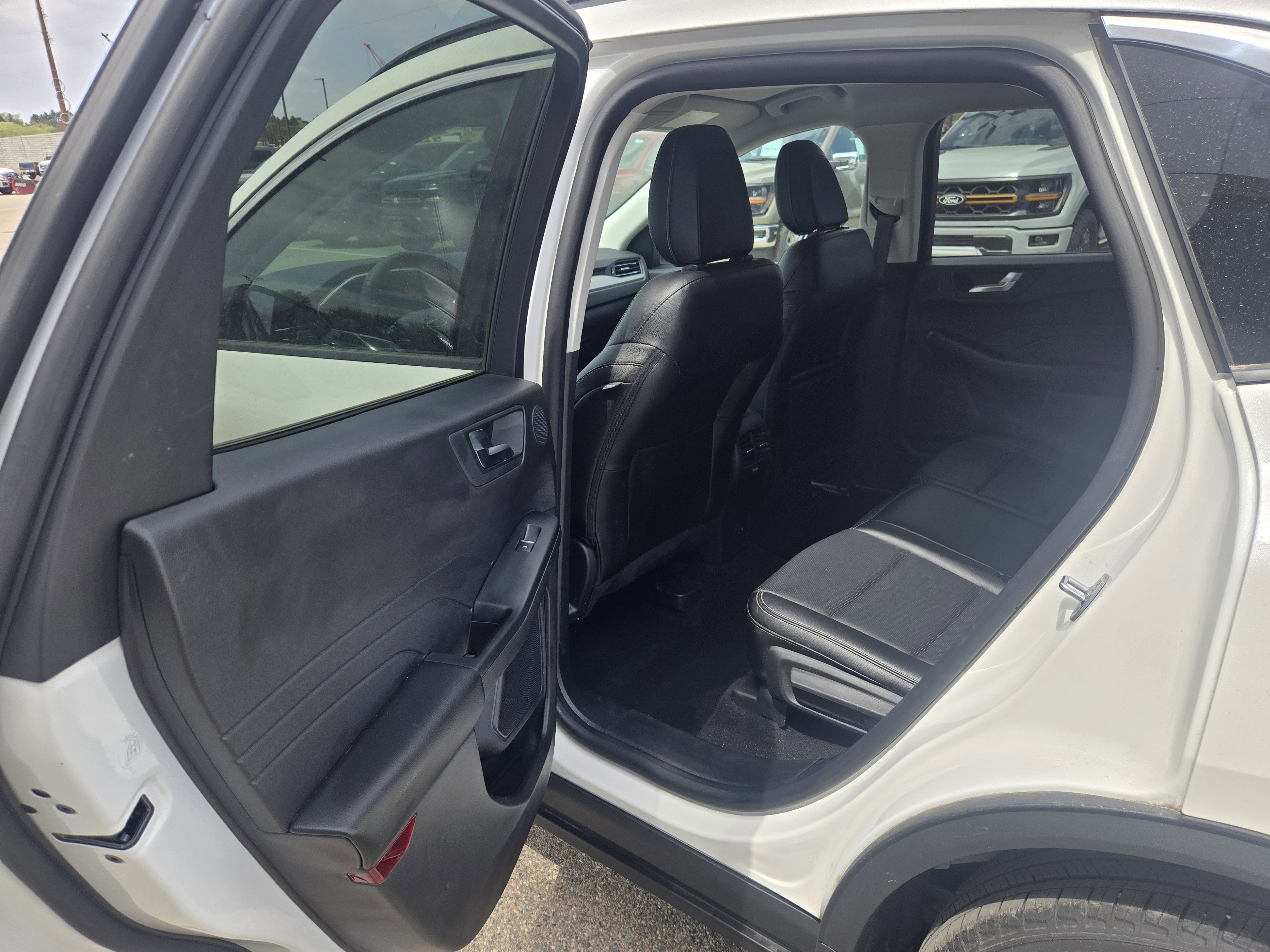 Certified 2022 Ford Escape SEL w/ Technology Package AWD/4WD image 12