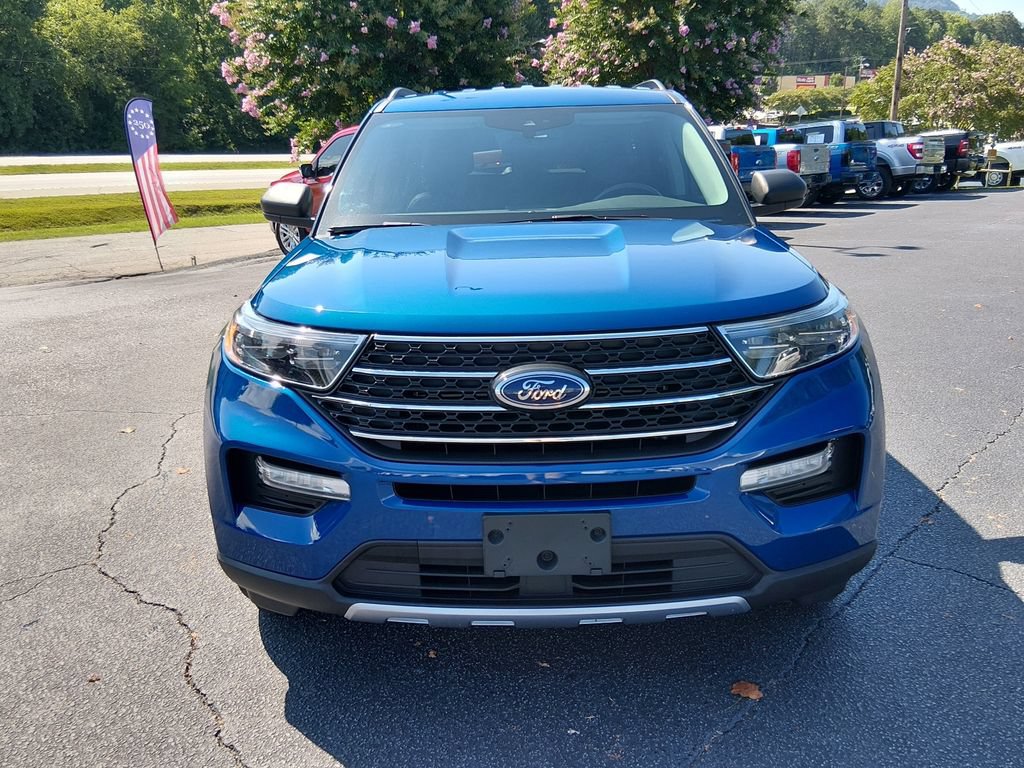 Certified 2023 Ford Explorer XLT w/ Equipment Group 202A RWD image 9