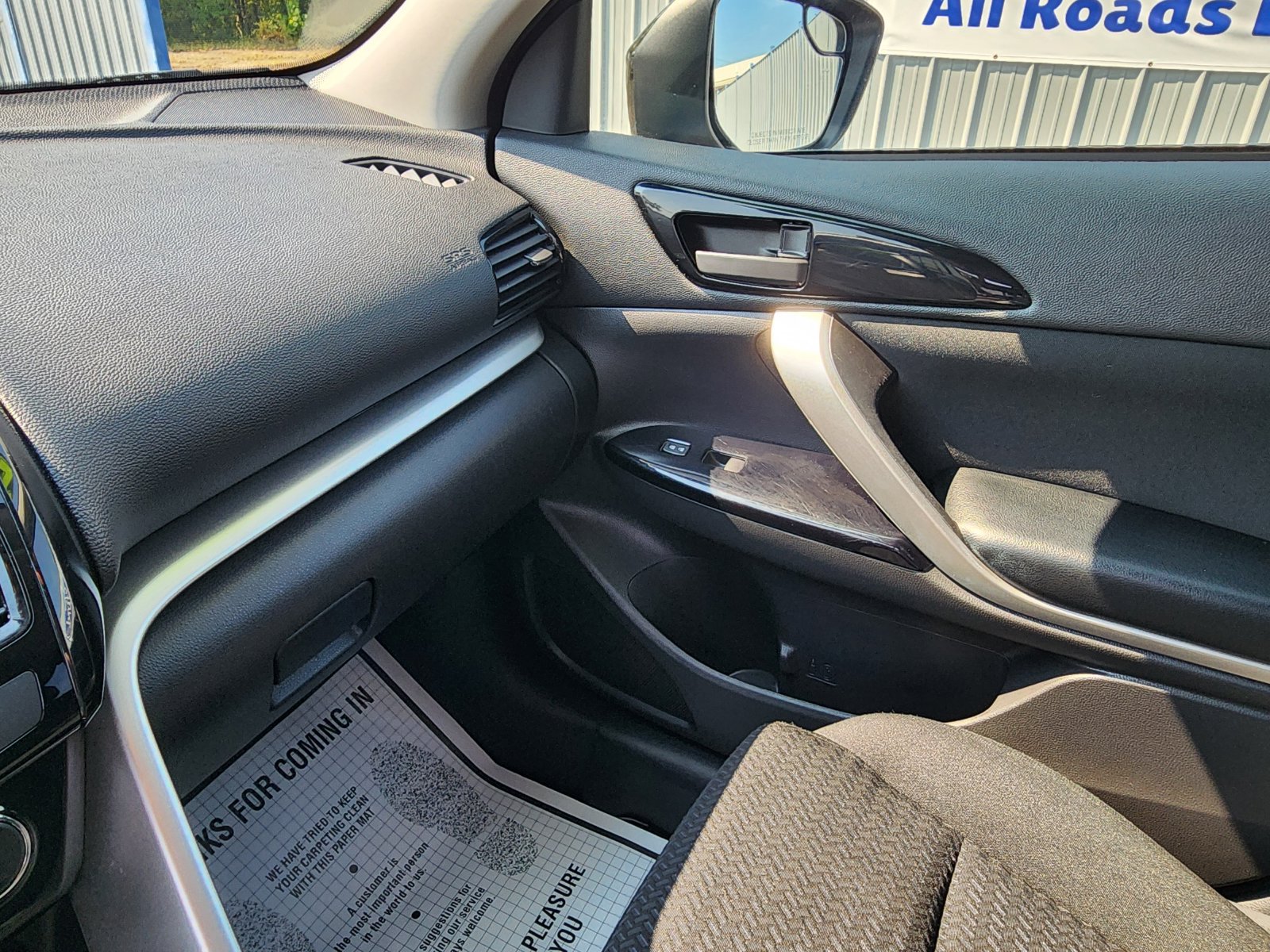 Used 2024 Mitsubishi Eclipse Cross LE AWD/4WD image 17