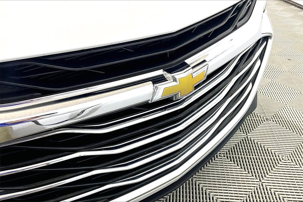 Used 2024 Chevrolet Malibu LT image 23