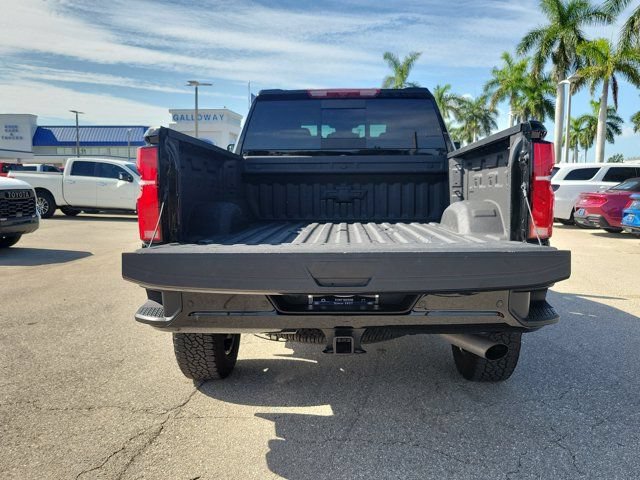 Used 2026 Chevrolet Silverado 2500 LTZ w/ LTZ Plus Package AWD/4WD image 9