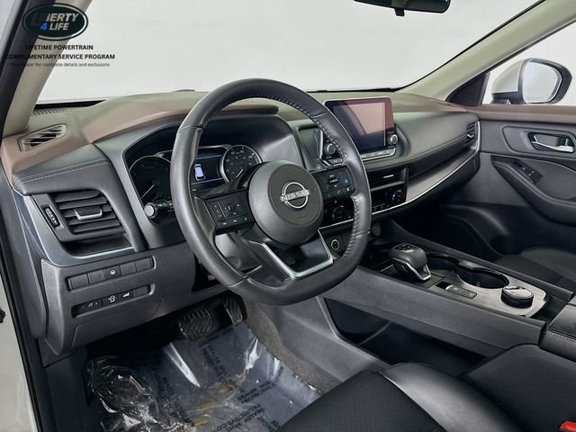 Used 2023 Nissan Rogue SV w/ SV Premium B Package image 9