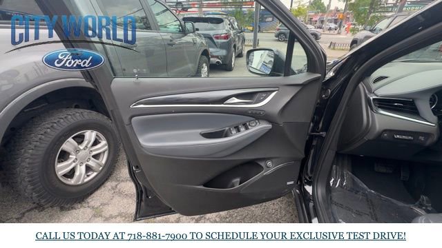 Used 2024 Buick Enclave Premium image 8