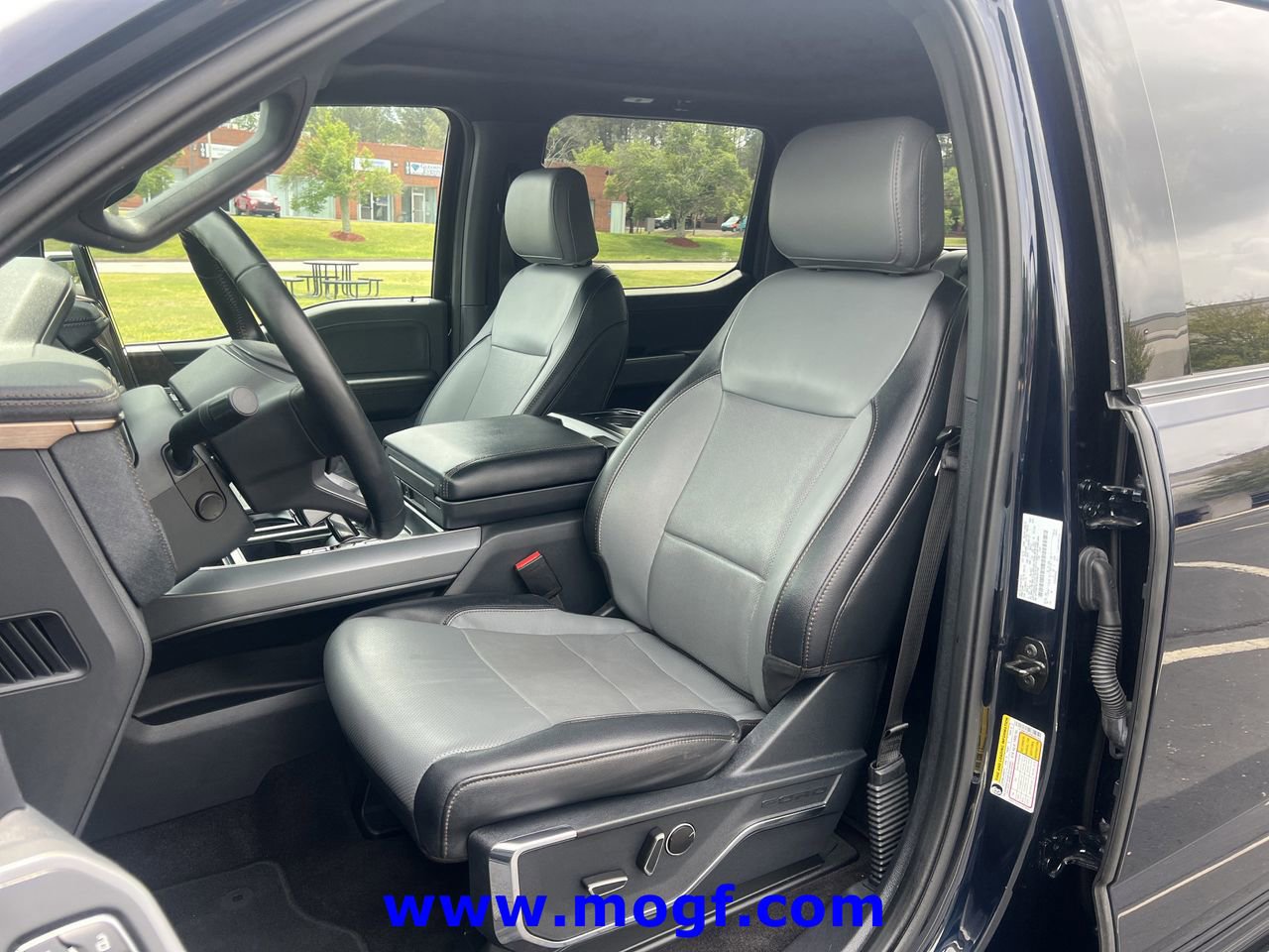 Certified 2023 Ford F150 Lightning Lariat w/ Equipment Group 511A High image 25