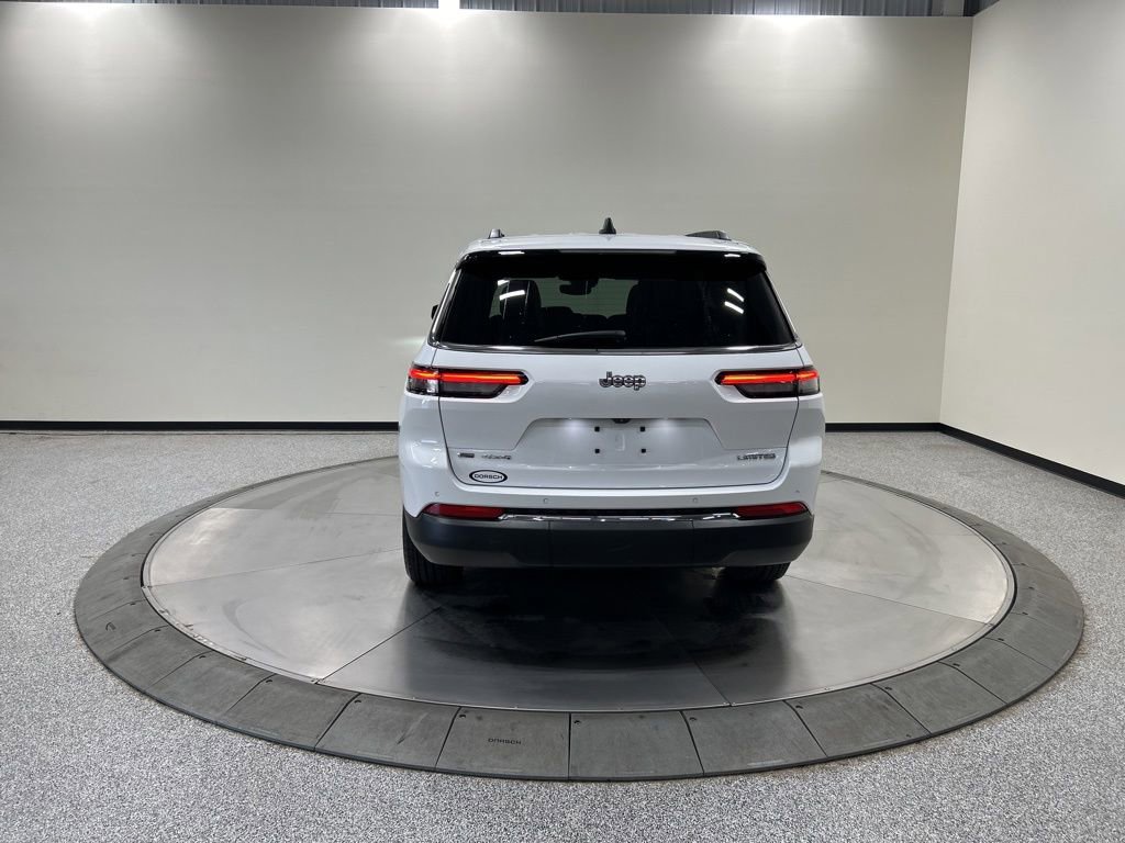 Used 2022 Jeep Grand Cherokee L Limited AWD/4WD image 8