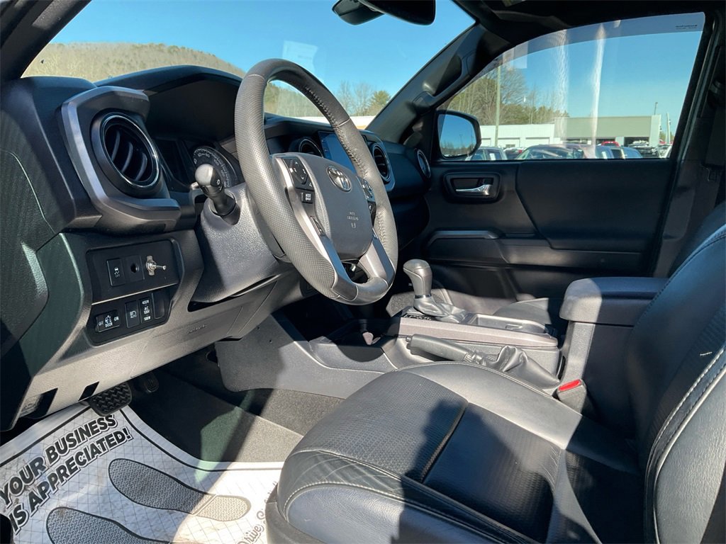 Used 2020 Toyota Tacoma TRD Sport image 15