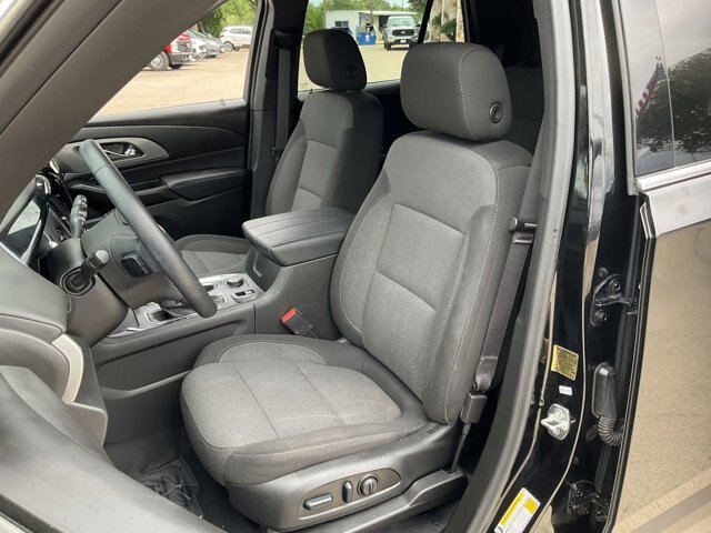 Used 2023 Chevrolet Traverse LT FWD image 8