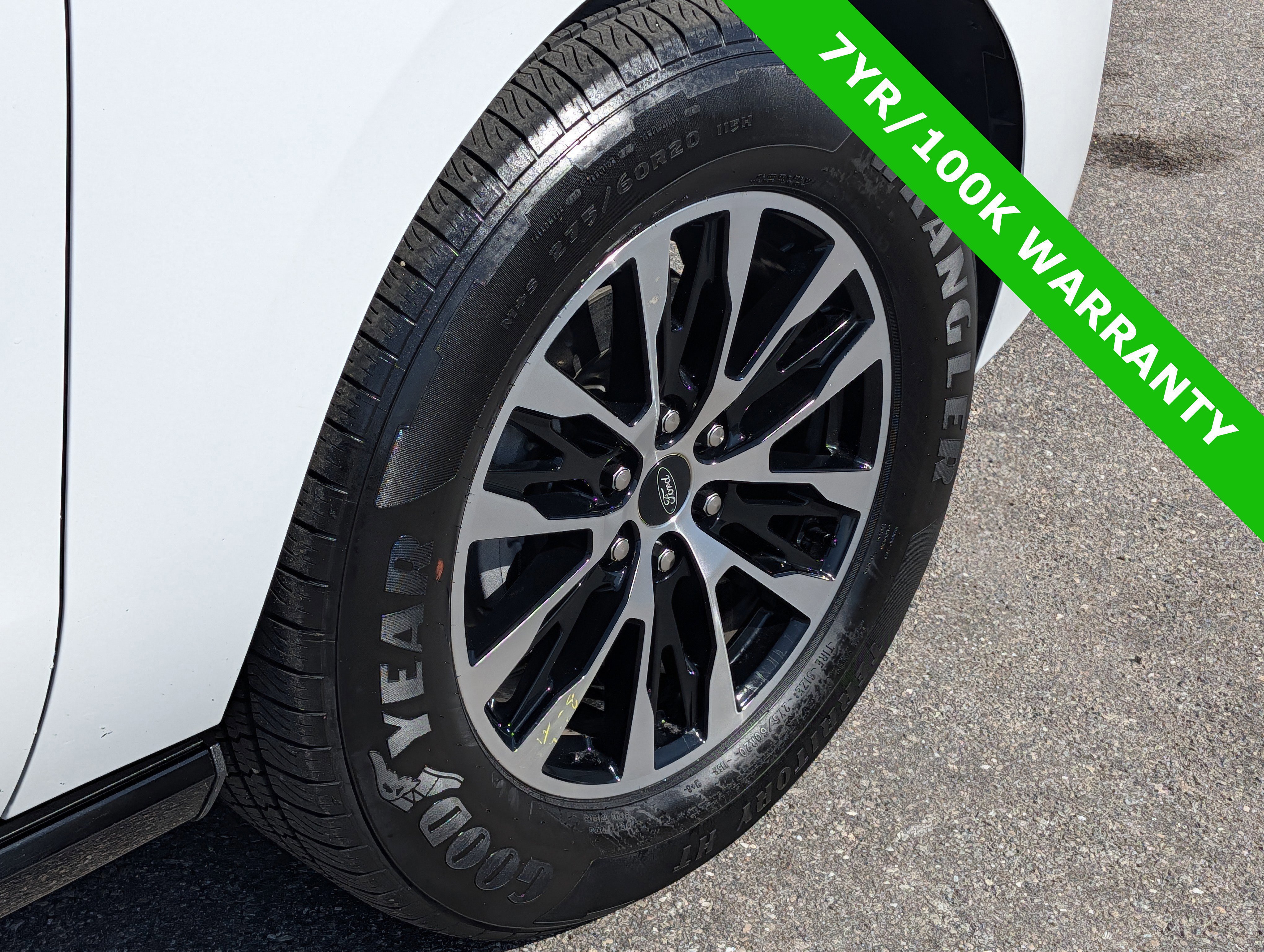 Certified 2025 Ford Expedition Max Platinum image 14