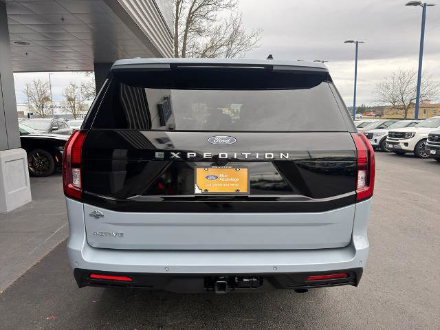 Certified 2025 Ford Expedition Active image 3