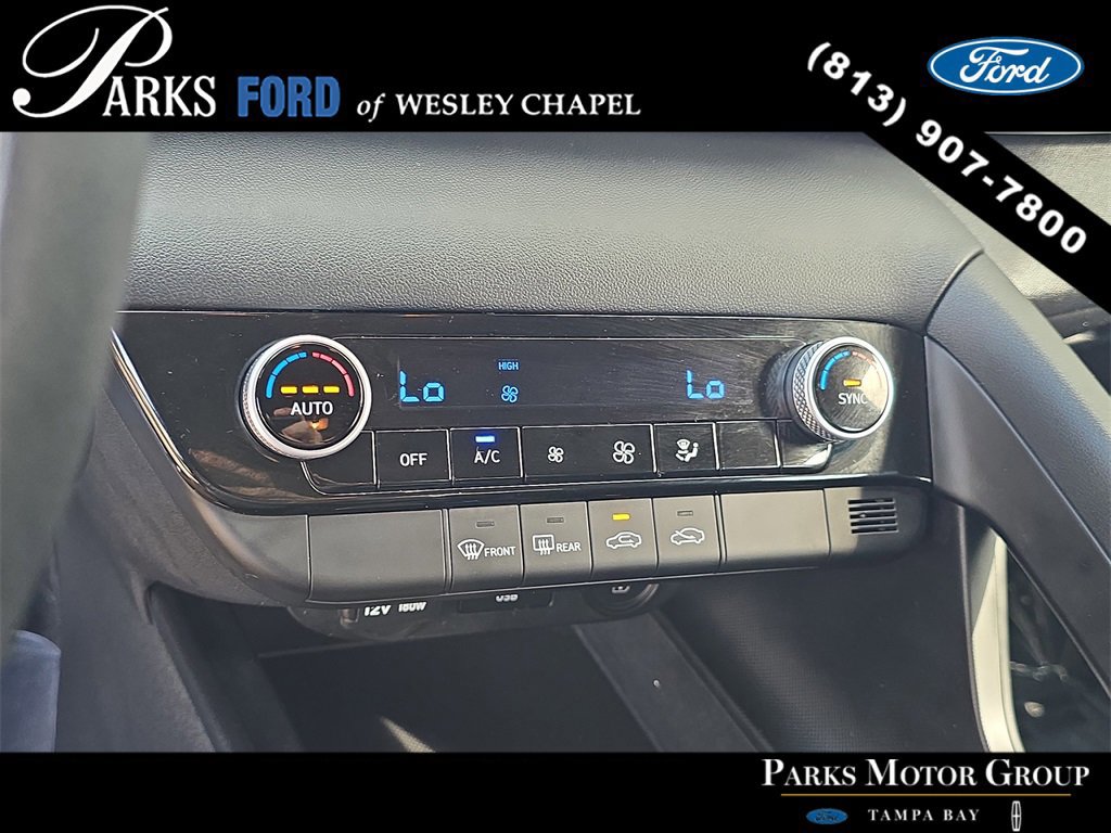 Used 2023 Hyundai Elantra SEL image 21