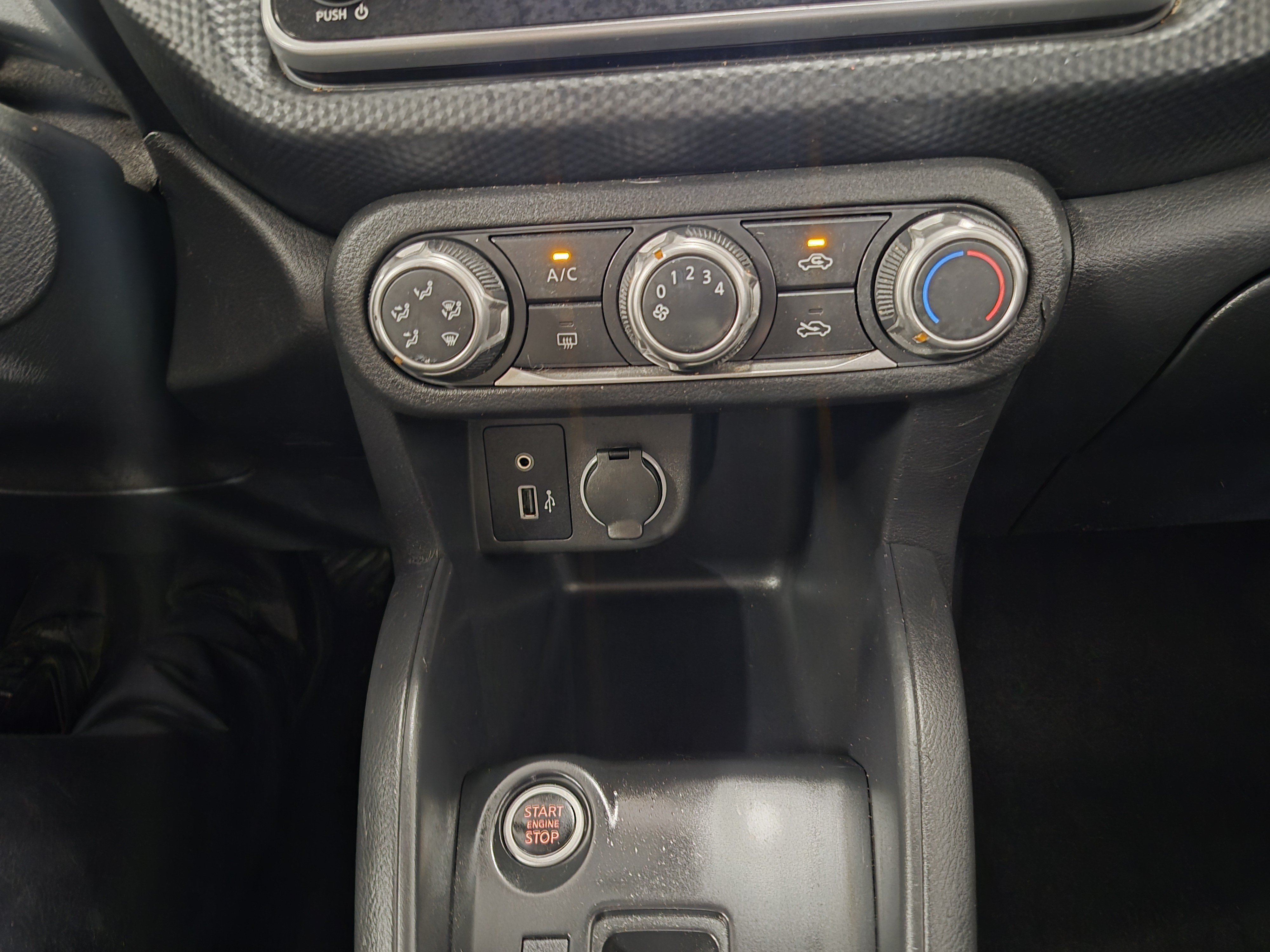 Used 2025 Nissan Kicks Play S FWD image 27