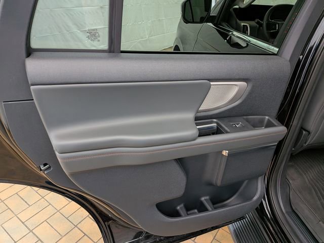 Certified 2025 Ford Expedition Active image 17