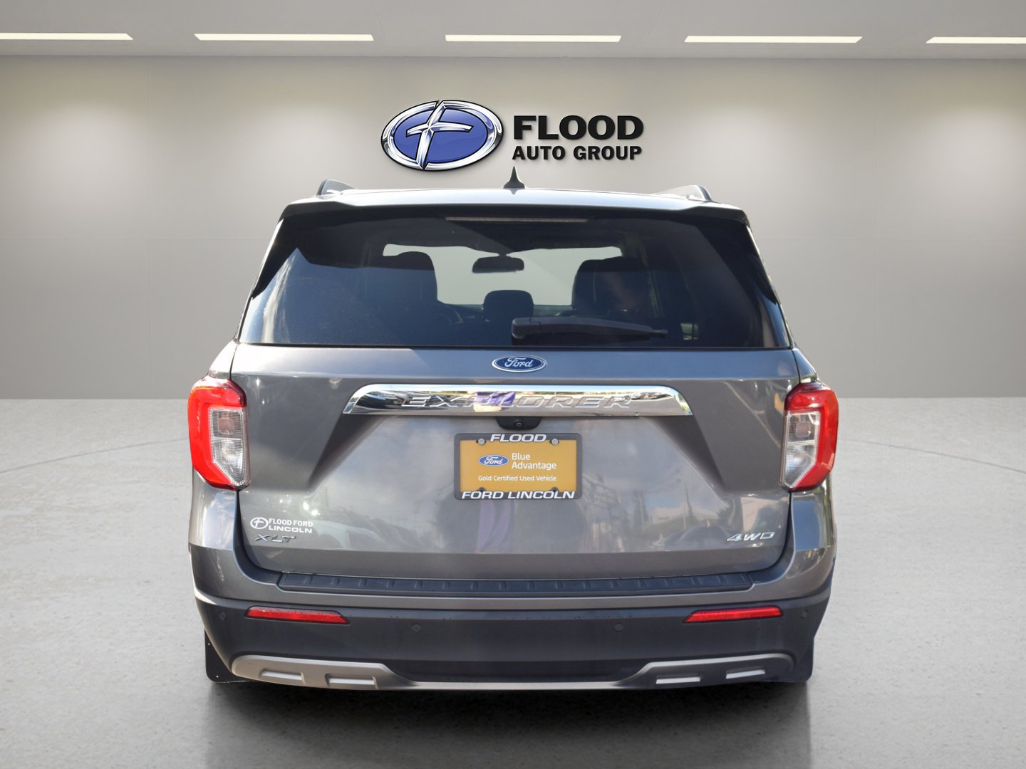 Certified 2022 Ford Explorer XLT w/ Equipment Group 202A AWD/4WD image 5