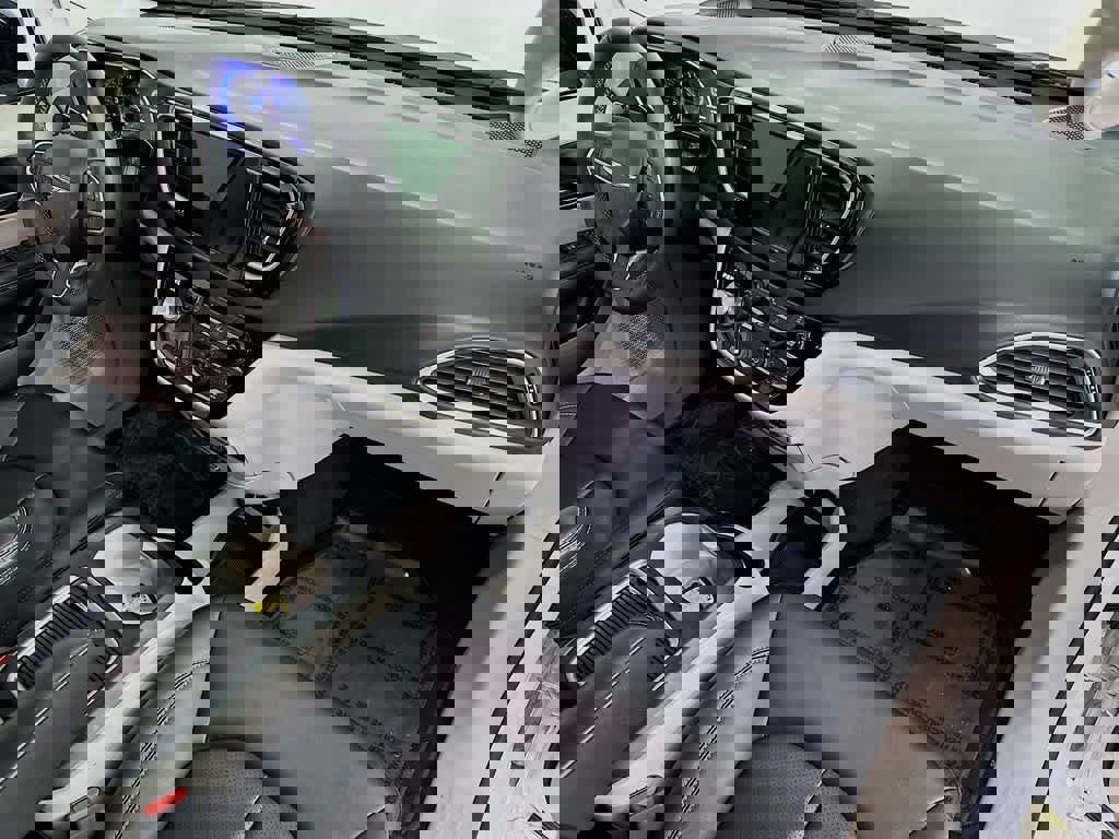 Used 2024 Chrysler Pacifica Touring-L image 33