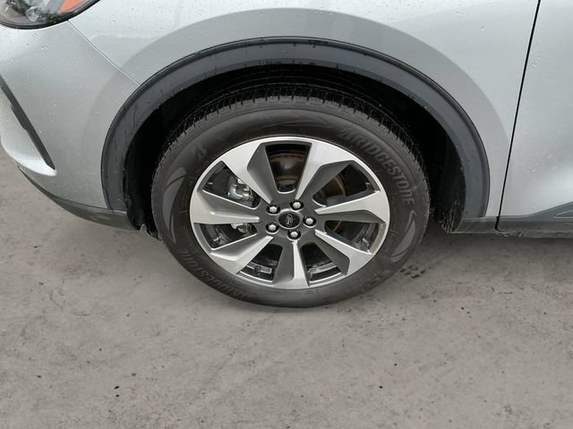 Certified 2024 Ford Escape Platinum AWD/4WD image 9