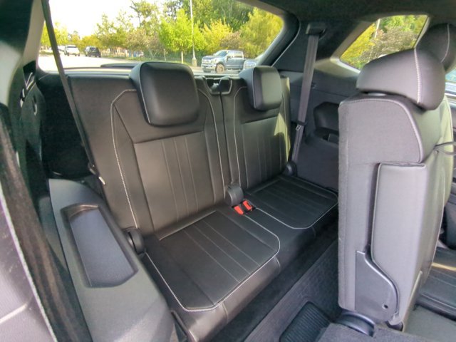 Used 2023 Volkswagen Tiguan SE R-Line FWD image 24