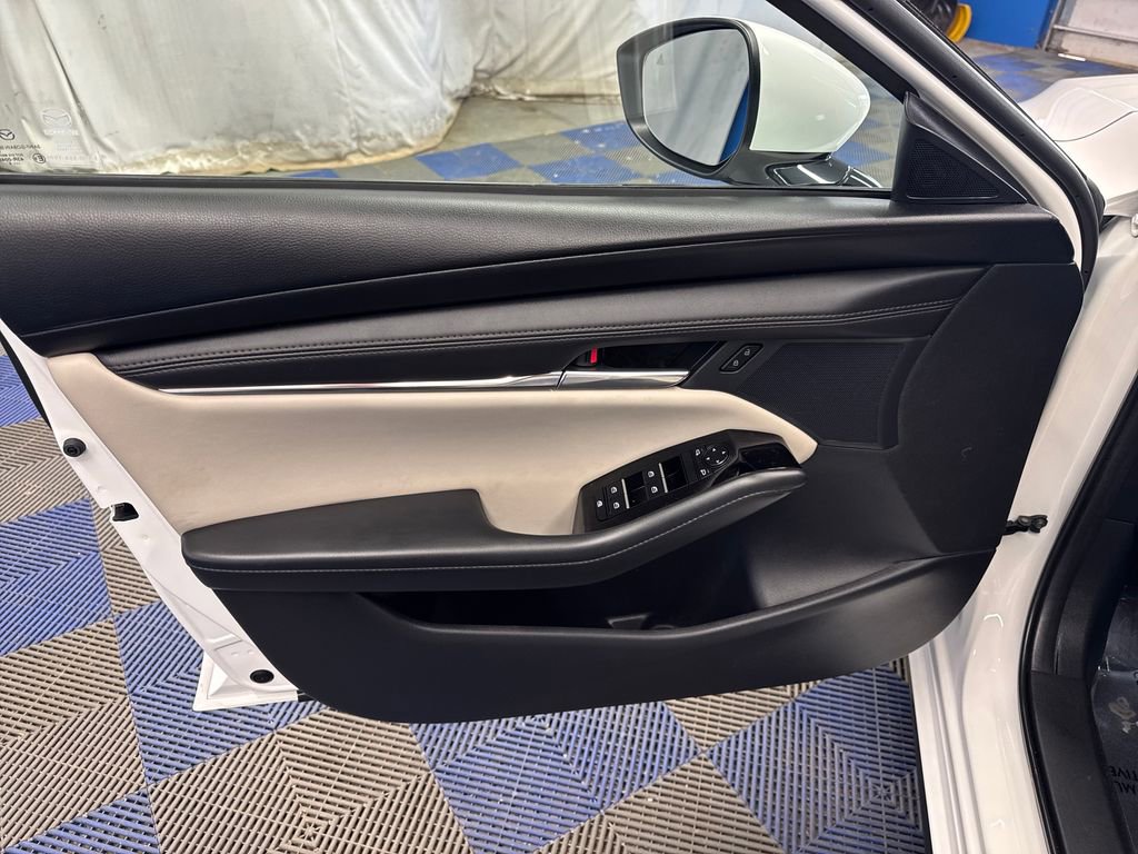 Used 2025 MAZDA MAZDA3 s FWD image 10