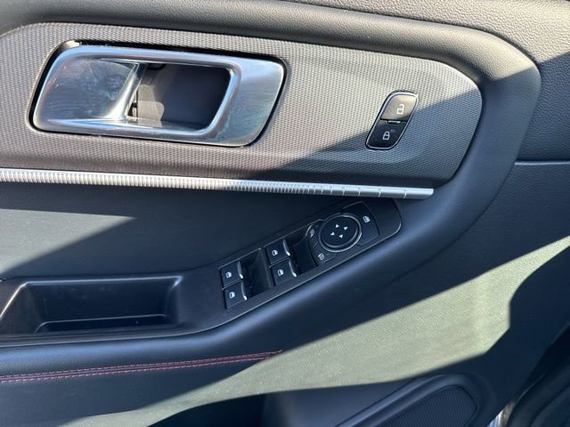 Certified 2025 Ford Explorer ST-Line w/ ST-Line Street Pack image 17