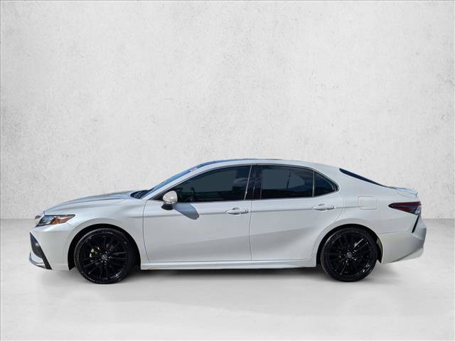 Used 2022 Toyota Camry XSE FWD image 9