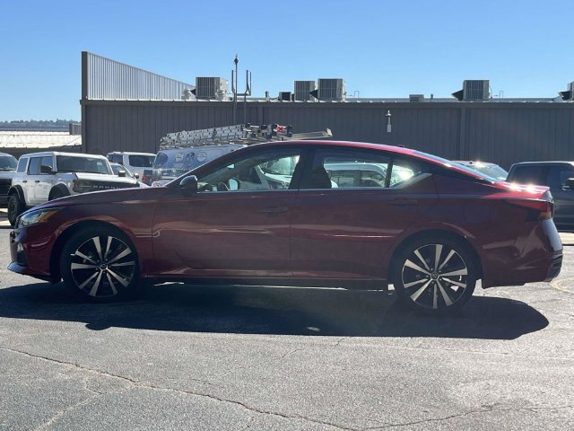 Used 2020 Nissan Altima 2.5 SR FWD image 7