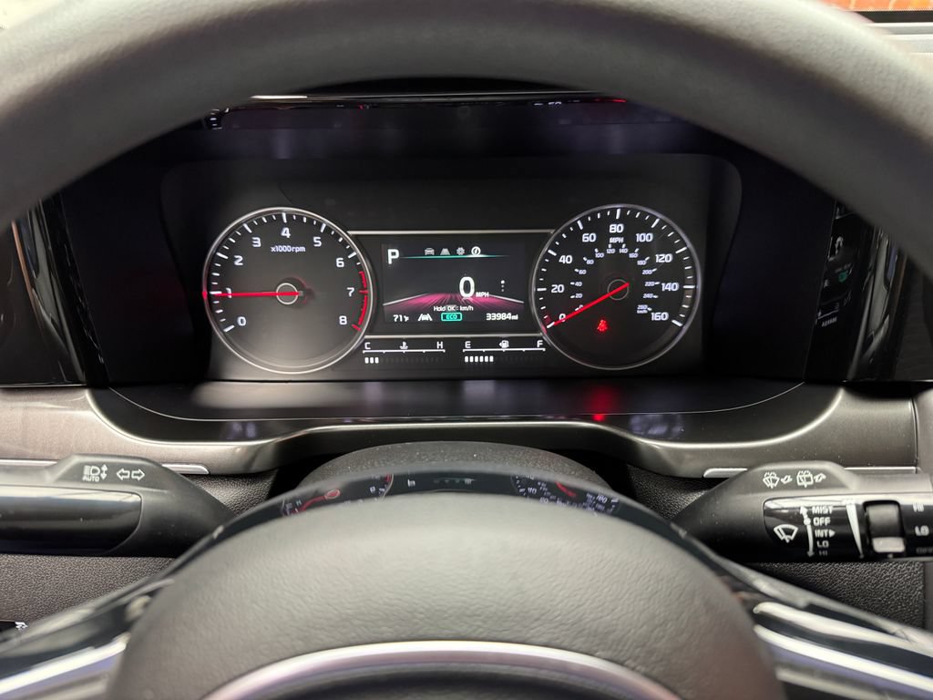Used 2023 Kia Sorento LX AWD/4WD image 16